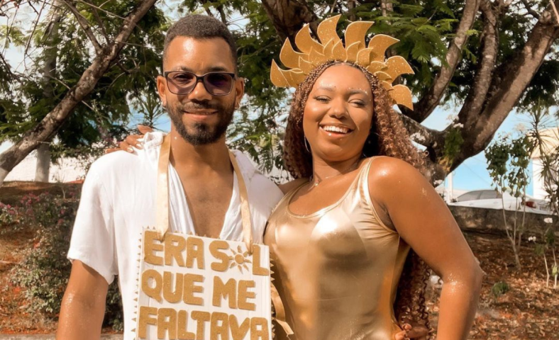 Fantasia de Carnaval para casal: o match do amor e da folia