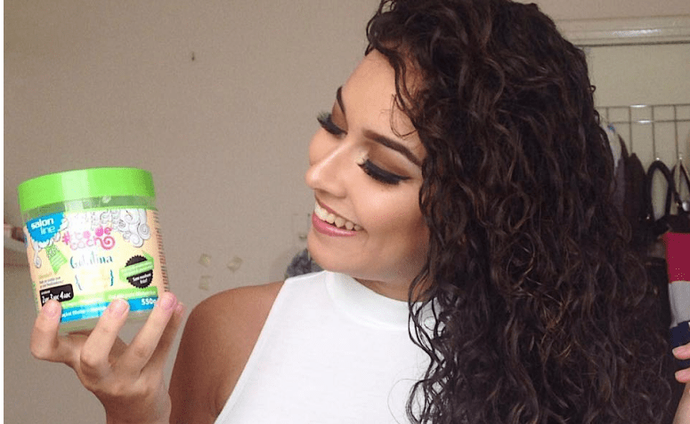 Gelatina para cabelo: dicas de como usar esse produto mágico