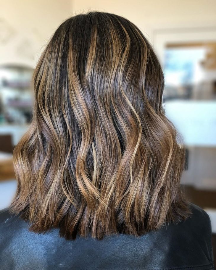 Luzes caramelo: 40 fotos e tutoriais para pintar o seu cabelo