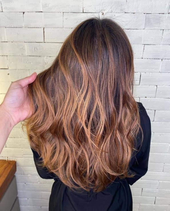 Luzes caramelo: 40 fotos e tutoriais para pintar o seu cabelo
