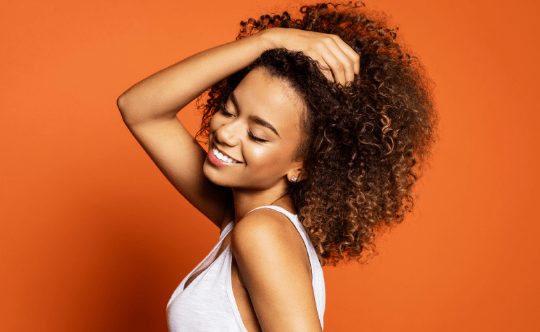 Shampoo para cabelo cacheado: 10 marcas liberadas para seus cachos