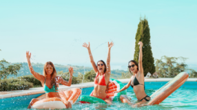 Veja como fazer uma pool party gastando pouco e usando a criatividade