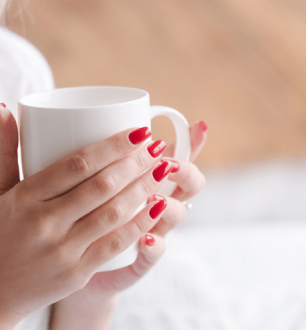 Chá de rosa branca: benefícios à saúde desse sabor delicado