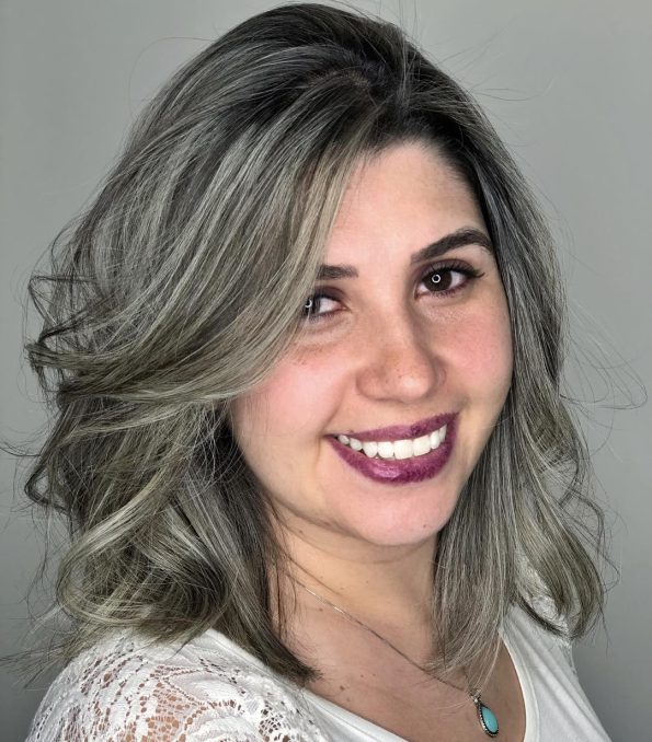 Loiro escuro acinzentado: 30 opções e tutoriais para um cabelo sofisticado