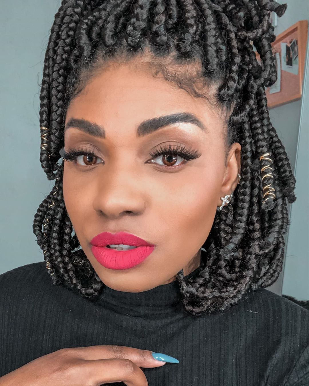 Penteados com box braids: 40 inspirações + tutoriais de arrasar