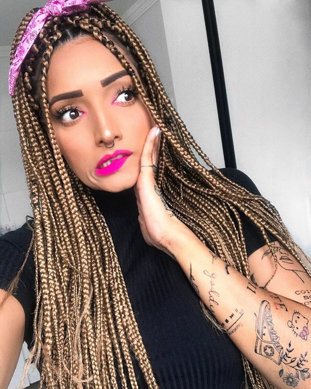 Penteados com box braids: 40 inspirações + tutoriais de arrasar