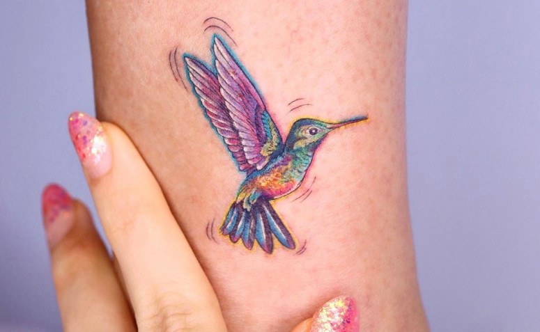 Tatuagem de beija-flor: 75 ideias cheias de estilo e significado