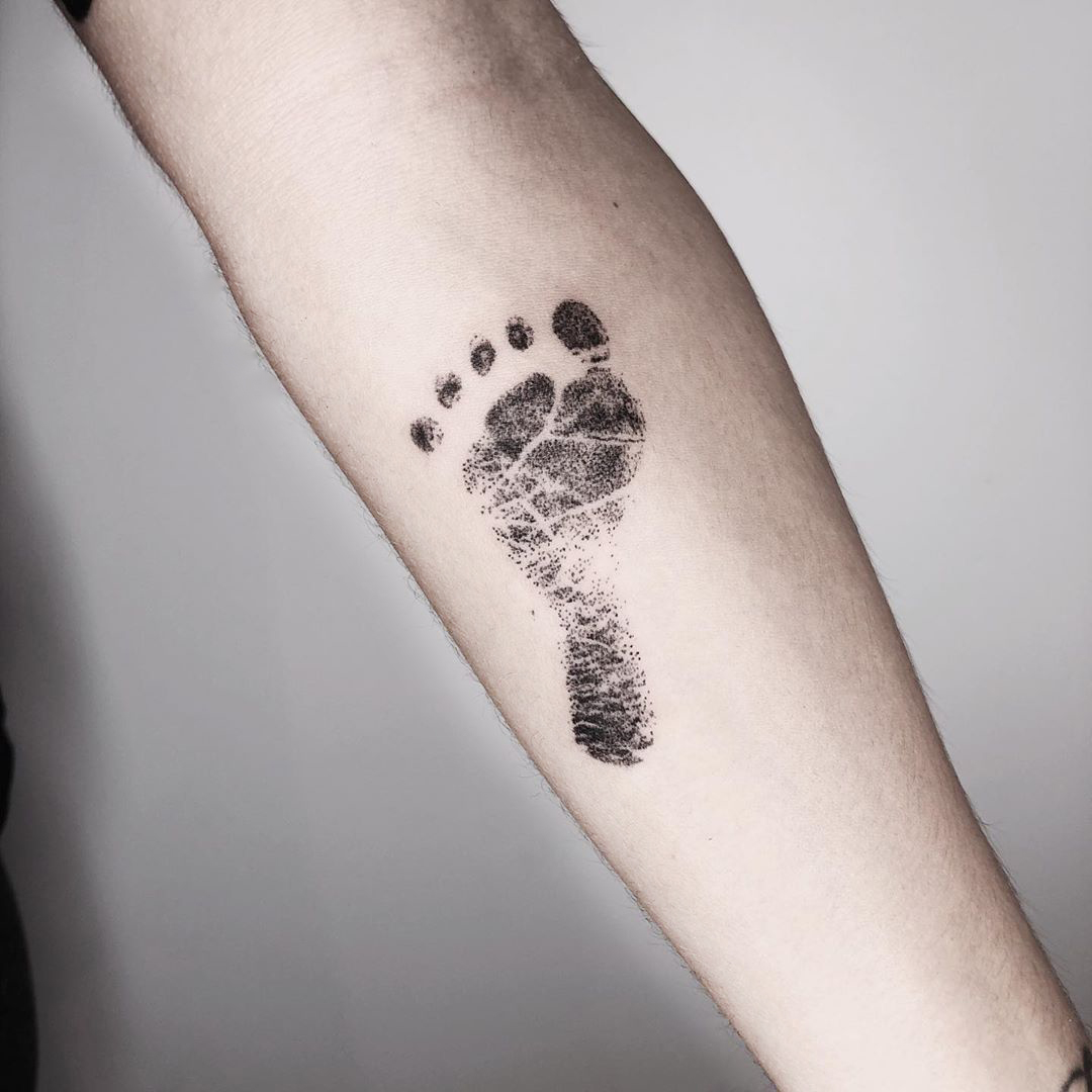 Tatuagem de pezinho 40 ideias para marcar o nascimento do
