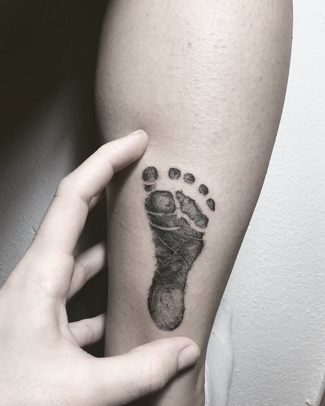 Tatuagem de pezinho 40 ideias para marcar o nascimento do