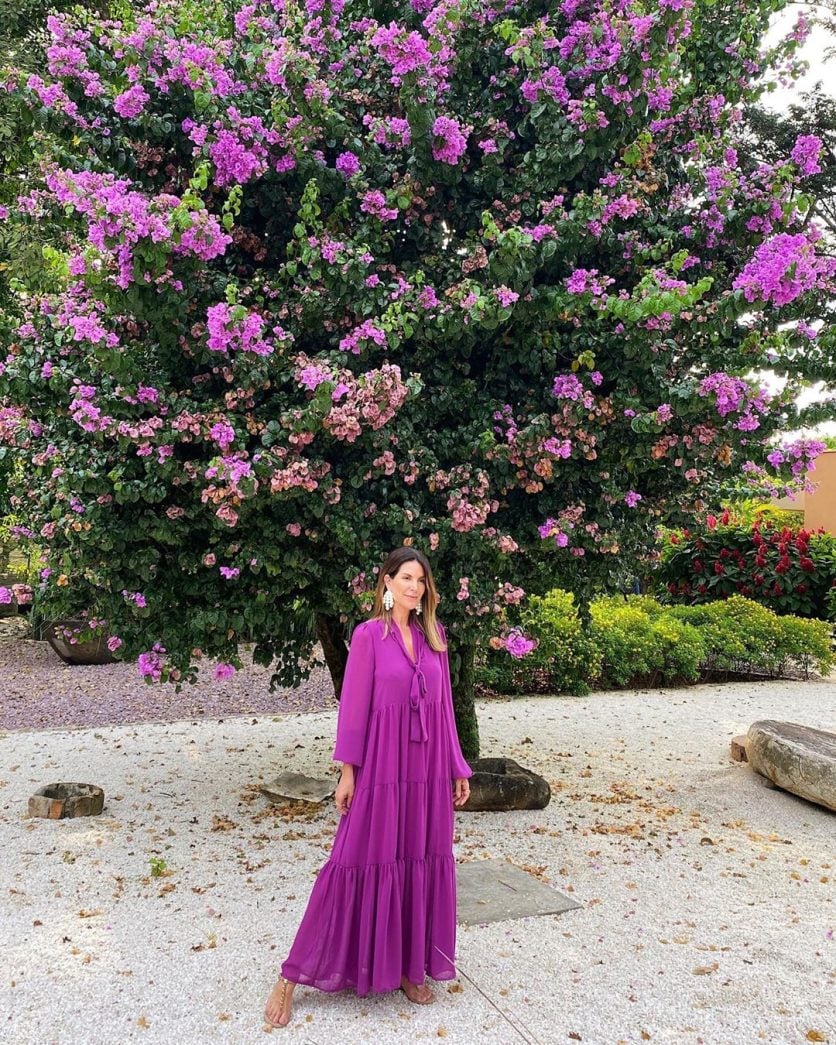 Vestido roxo: 30 ideias de look para abusar dessa peça vibrante