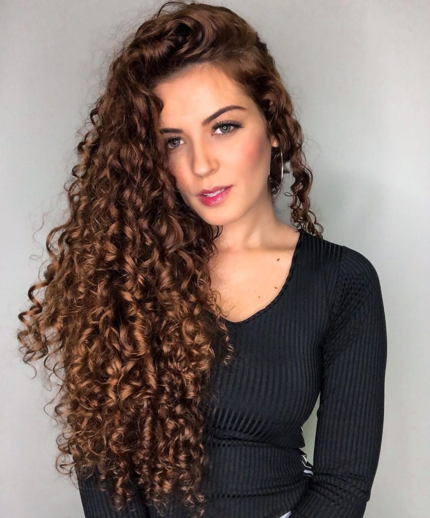 Cabelo cacheado longo: 44 inspirações + cuidados incríveis
