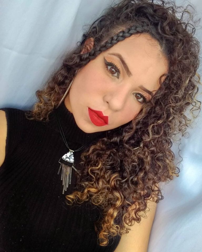 Trança em cabelo cacheado: 30 inspirações para se apaixonar