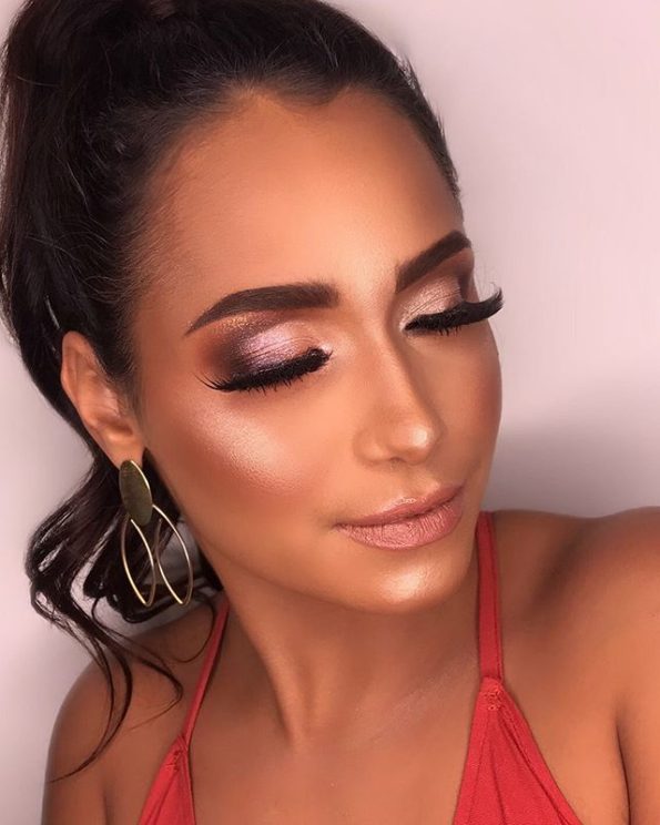 Maquiagem para pele morena: 40 inspirações e dicas para arrasar