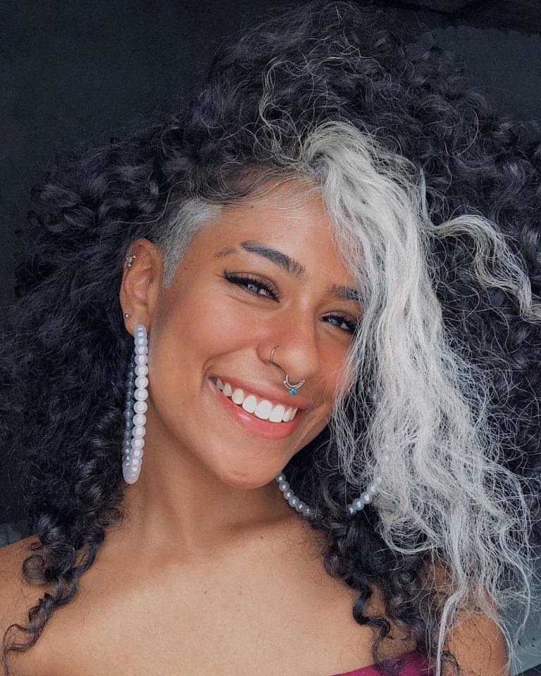 Mecha branca no cabelo: fotos, tutoriais e piebaldismo