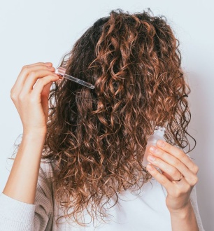 Óleo para cabelo: os 10 melhores e como potencializar o uso