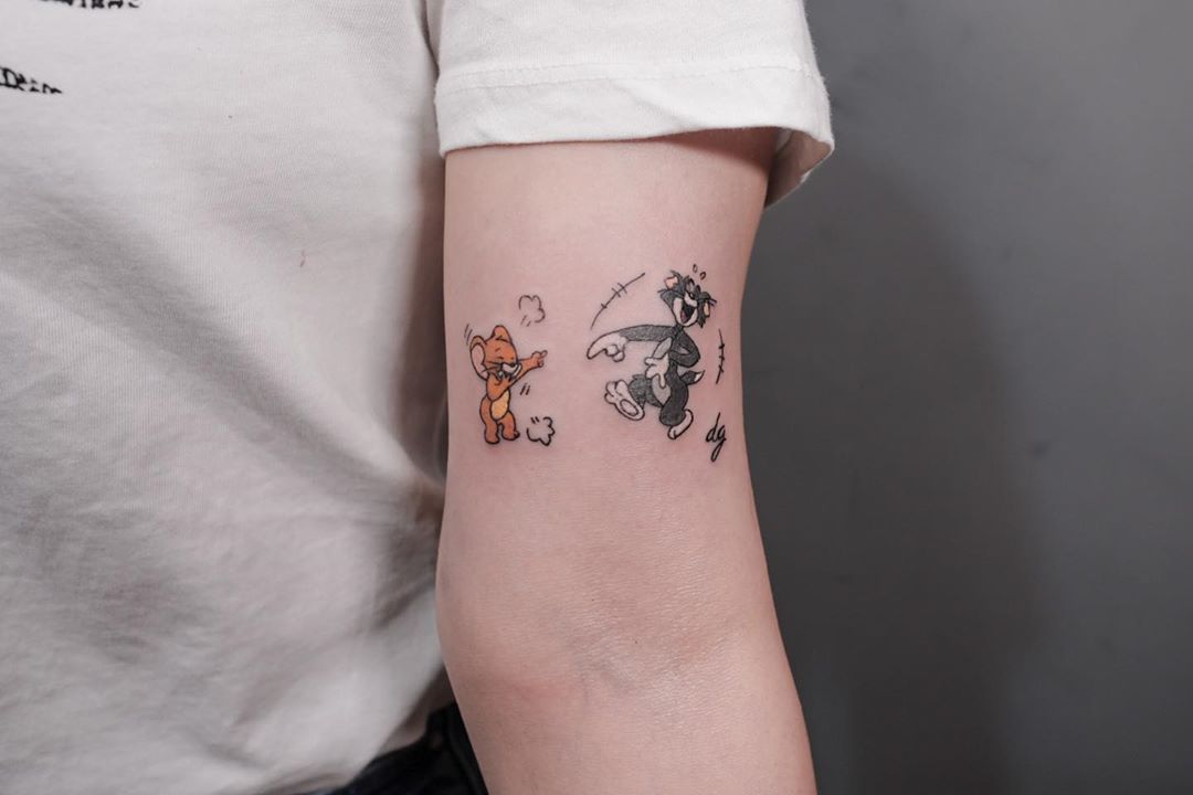 Featured image of post Tatuagem De Desenho Animado Feminina Veja mais ideias sobre desenho tatuagem tatuagem desenhos para tatuagem