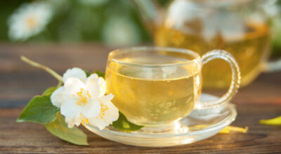 Chá de jasmim: benefícios, como fazer e contraindicações