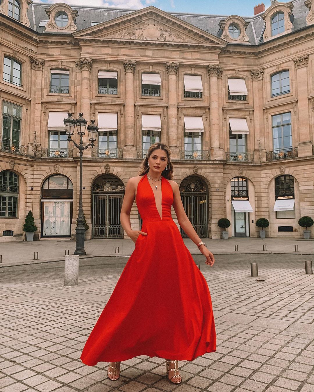 vestido de madrinha vermelho sangue