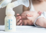 Bombinha de tirar leite: o que  e quando o seu uso  indicado