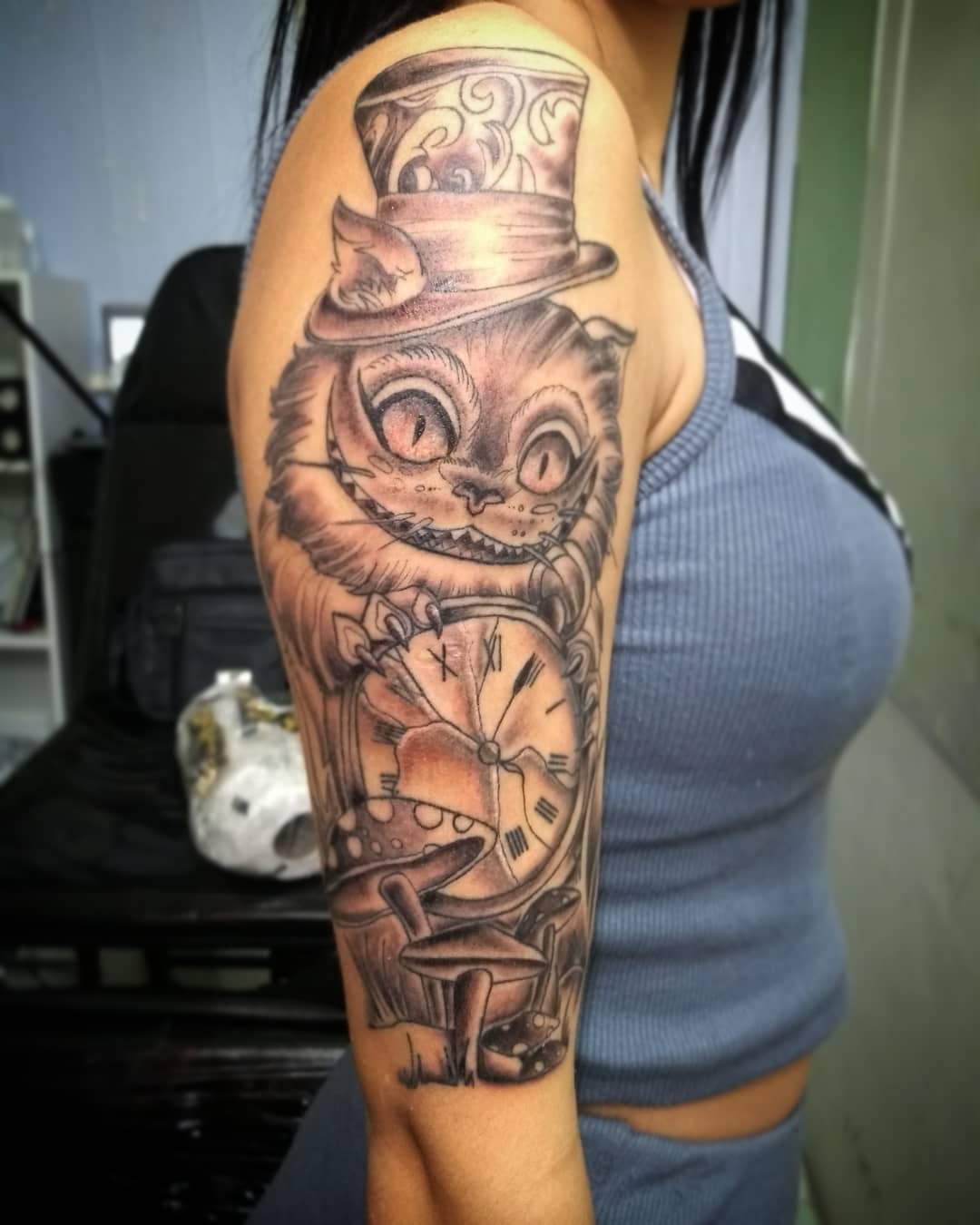 Featured image of post Tatuagem Gato Da Alice No Pais Das Maravilhas Acredito que n o existe a possibilidade de algum ser humano n o gostar da hist ria de alice no pa s das maravilhas