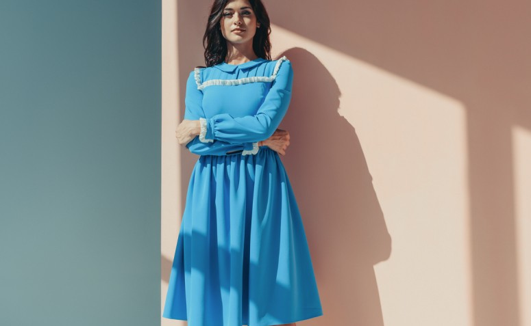 Vestido de madrinha azul: 110 ideias que agradam noivas e convidadas