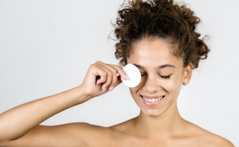 Como desinchar os olhos: 5 truques eficazes para reduzir o inchaço