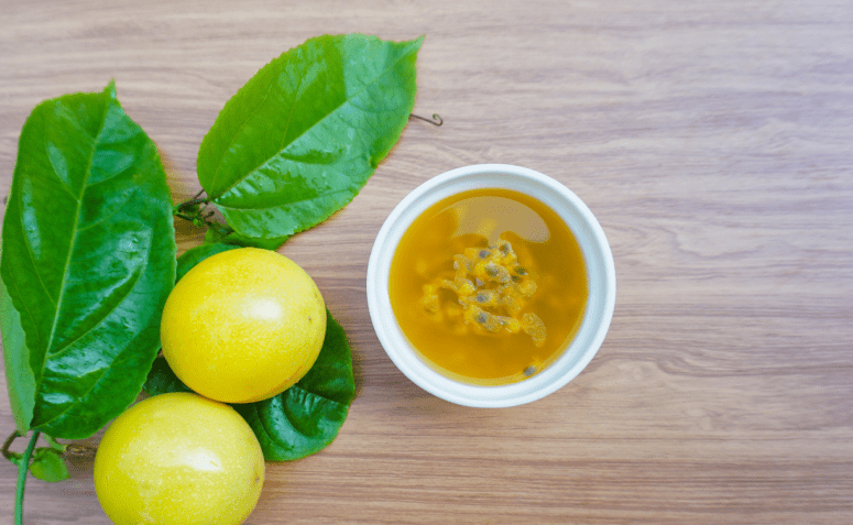 Benefícios e receitas de chá de maracujá que unem sabor e saúde