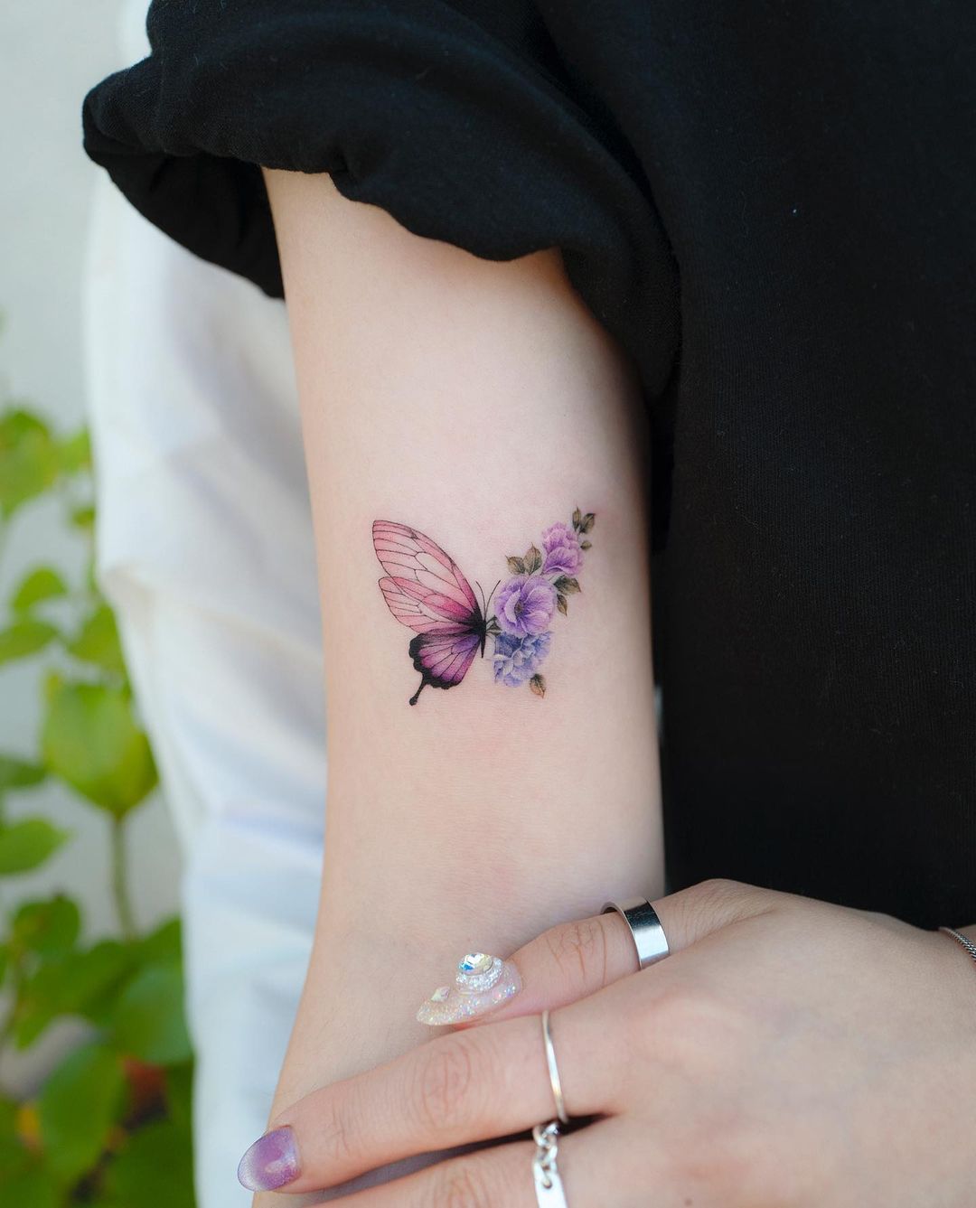 Tatuagem de flor pequena 30 ideias para desenhar na pele