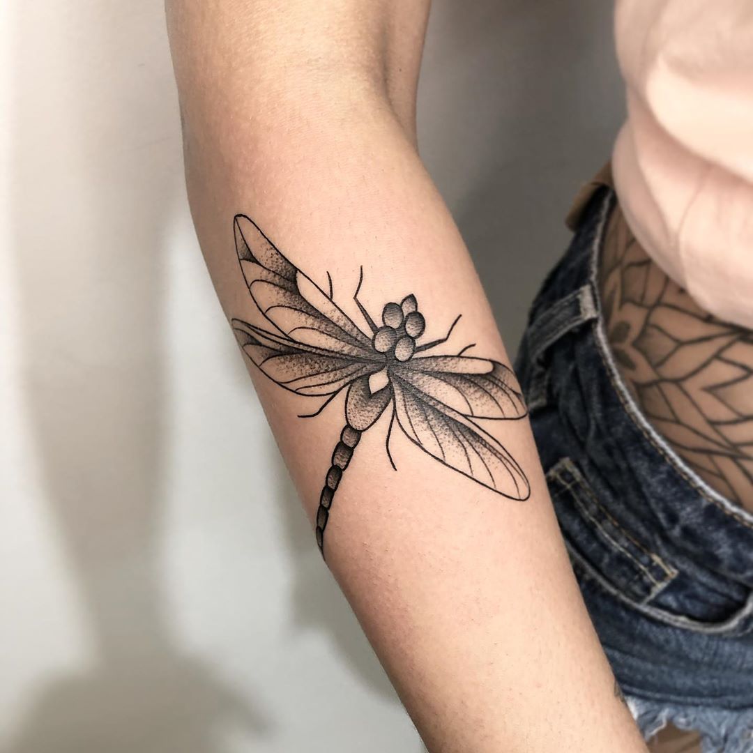 Tatuagem de libélula 50 ideias para você fazer uma também