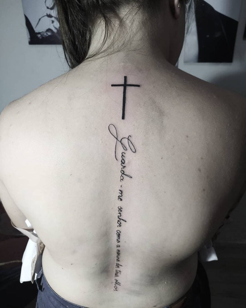 Tatuagem de frases bíblicas: 80 ideias para quem tem fé