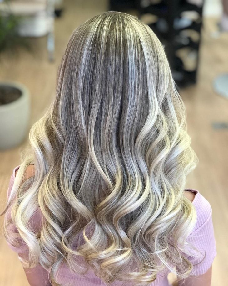 Cabelo loiro com luzes: dicas para um visual iluminado + 50 fotos