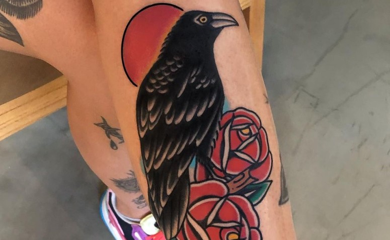 50 ideias de tatuagem de corvo cheias de mistério e beleza