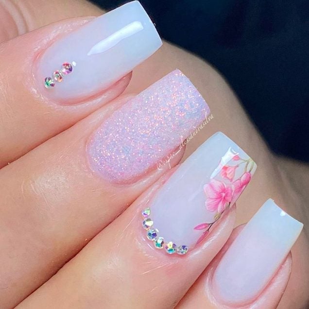 Unhas de fibra de vidro decoradas: 50 ideias para criar seu próprio estilo