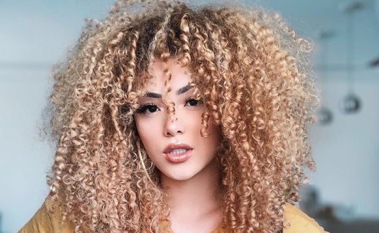 30 imagens lindas de corte em camadas para cabelo cacheado