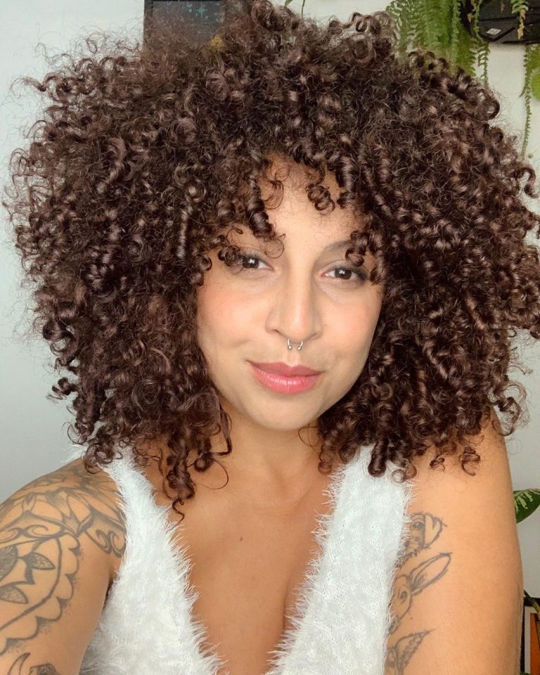 Corte em camadas para cabelo cacheado: 30 fotos + dicas imperdíveis