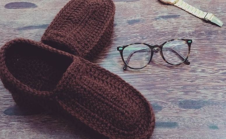 As melhores ideias de pantufas de crochê para deixar seu pé quentinho