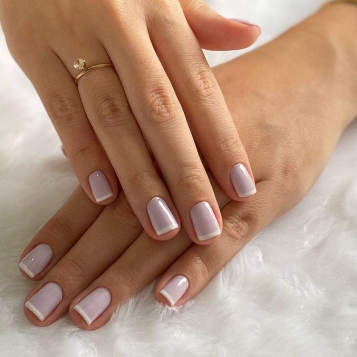 Unhas claras: 70 modelos para você investir em um tom mais delicado