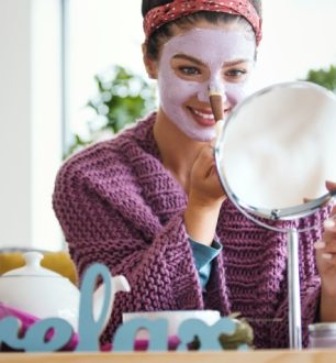 5 benefícios da argila roxa para a pele e como fazer a aplicação correta