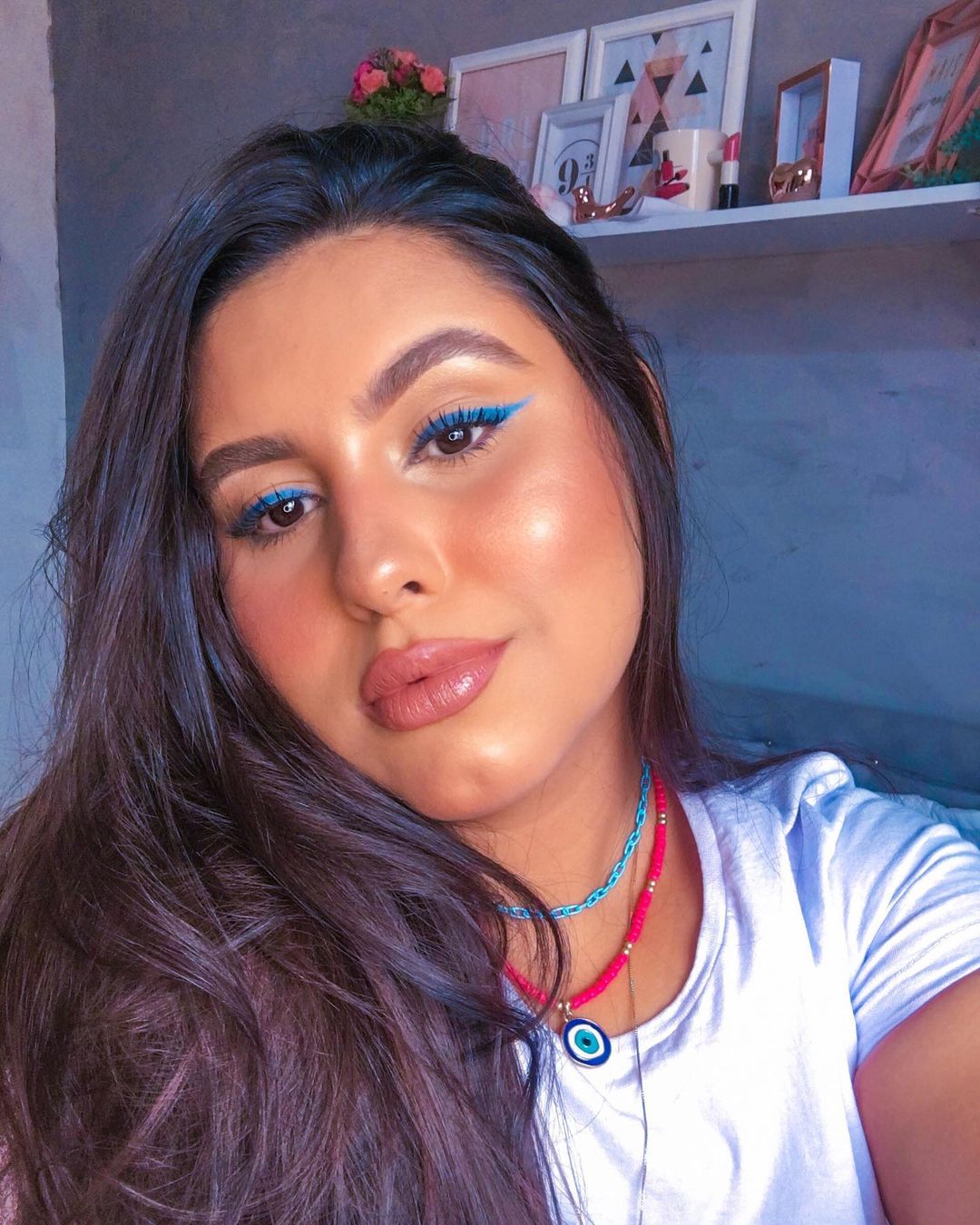 delineador azul