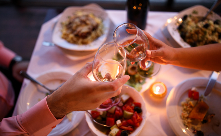 As melhores dicas para um jantar de Dia dos Namorados super-romântico