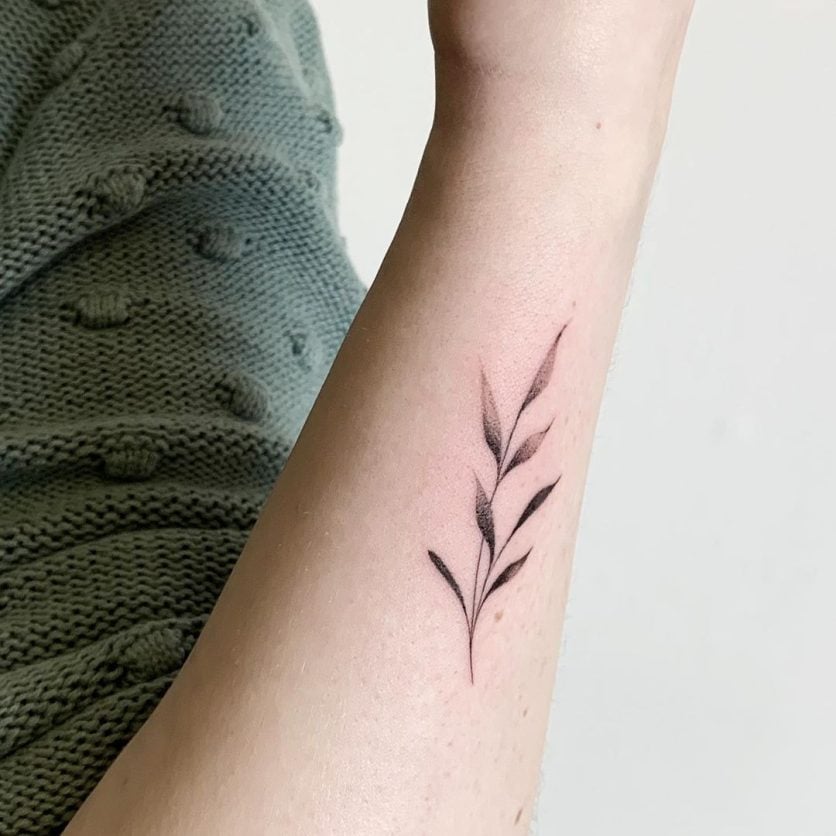 Tatuagem de ramo: 30 ideias maravilhosas para conhecer e se apaixonar