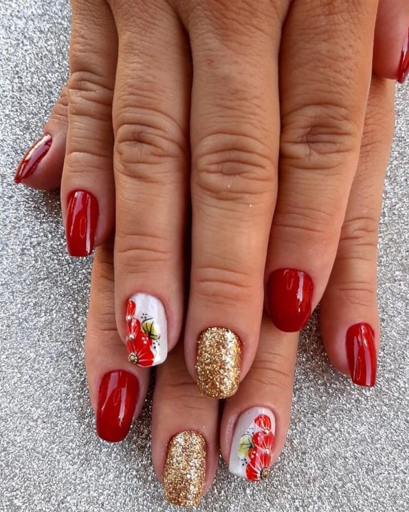 Unhas vermelhas com glitter: modernas e cheias de estilo