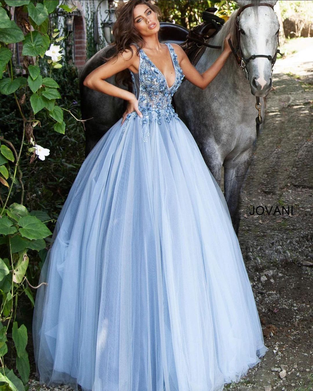 Vestido de noiva azul significado + 45 modelos deslumbrantes [FOTOS]