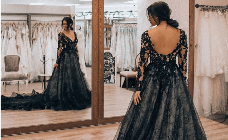 75 modelos de vestido de noiva preto para quem gosta de fugir do padrão