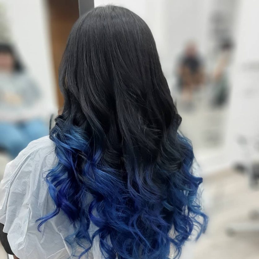 Cabelo azul nas pontas: 60 ideias que esbanjam charme e atitude