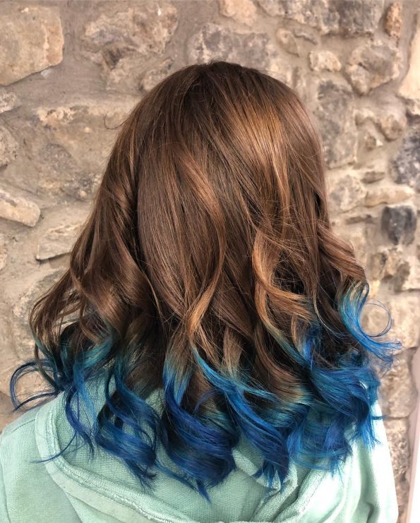 Cabelo azul nas pontas: 60 ideias que esbanjam charme e atitude