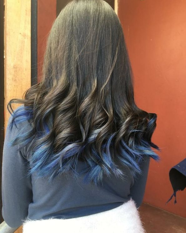 Cabelo azul nas pontas: 60 ideias que esbanjam charme e atitude
