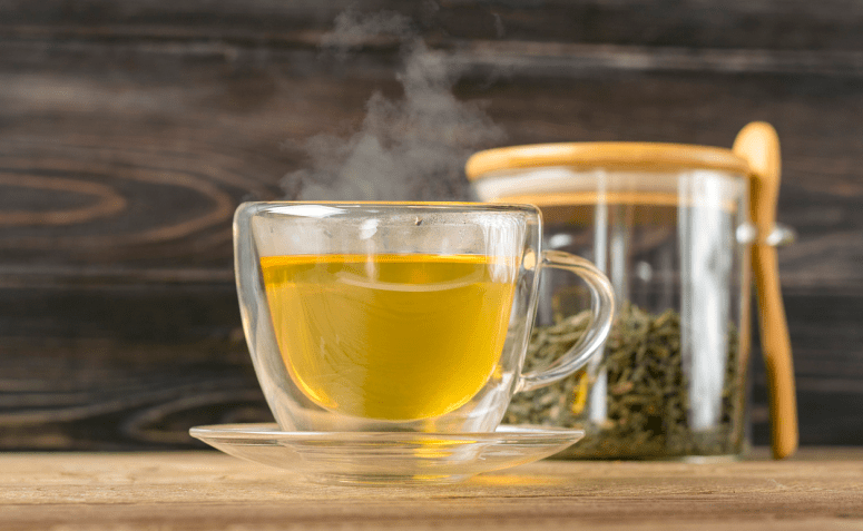 5 benefícios do chá de espinheira-santa que você precisa conhecer