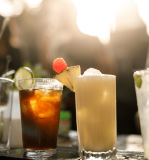 10 receitas de drinks com rum que vão te tornar um bartender profissional