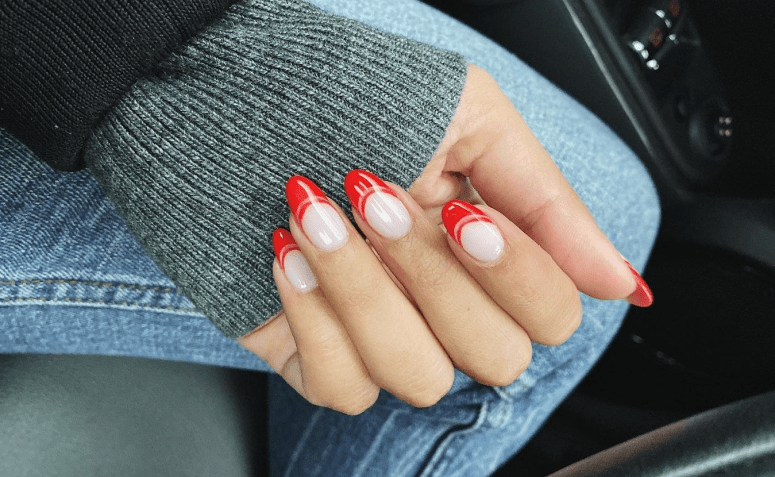 40 ideias de francesinha vermelha para apostar na nail art